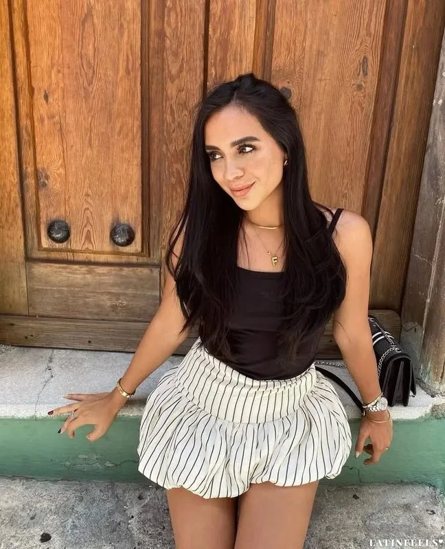 Reyna Maria Fernanda, 26